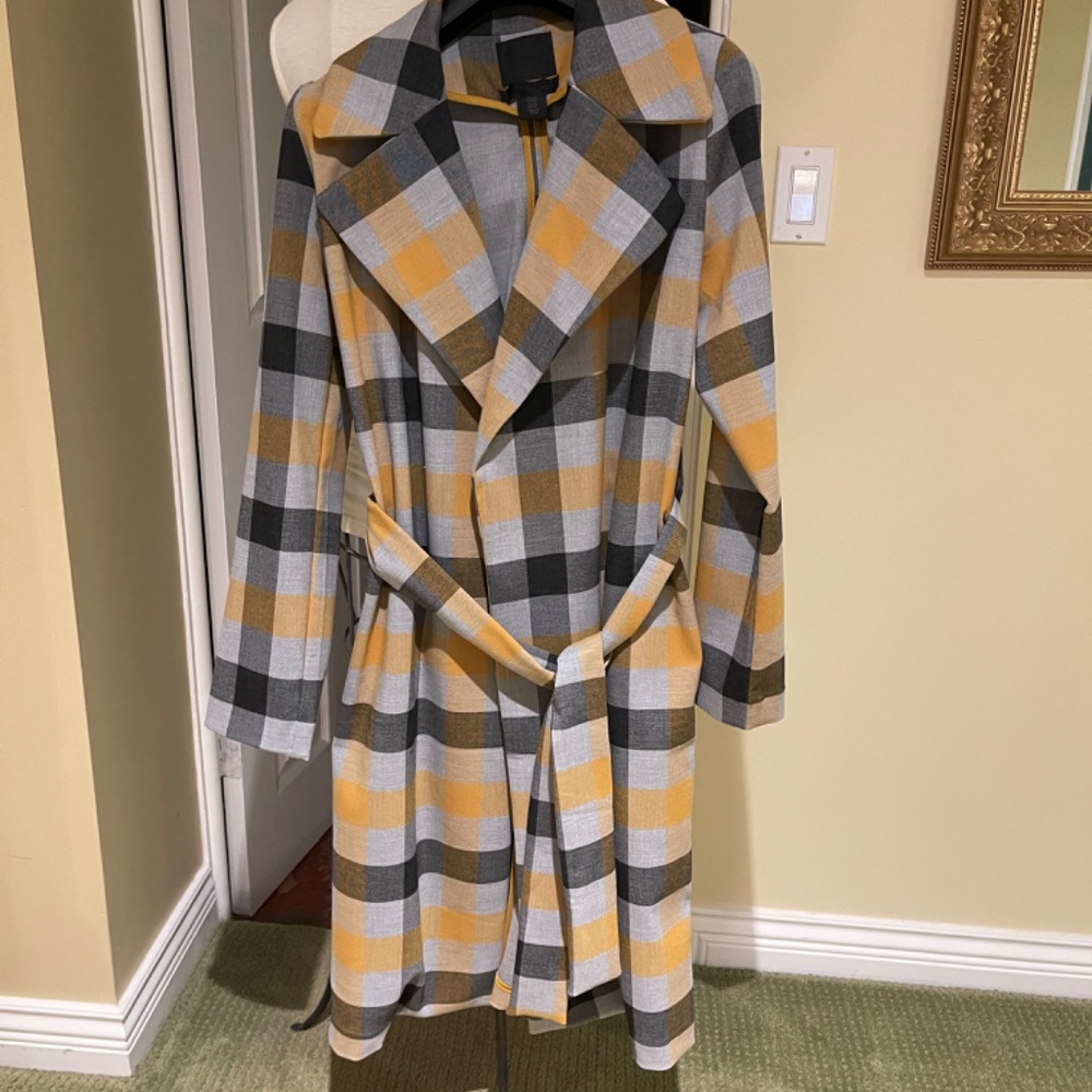 500 Maison x Small fits sz4/6 wrap trench brand new belted